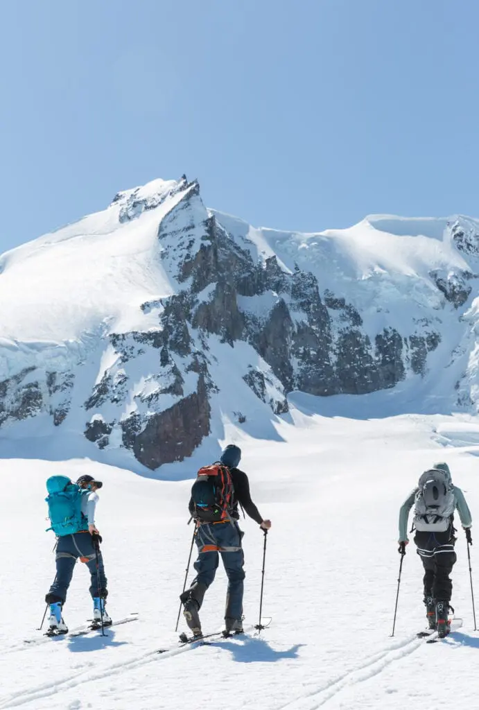 MABEY SKI_CANADA_WHISTLER_HELI_SKI TOURING_BASECAMP (27)